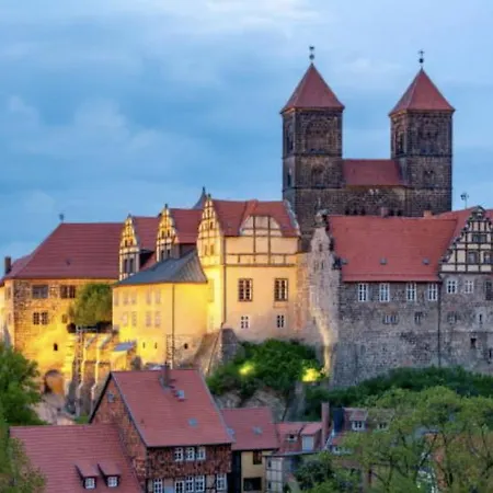 Redlinburg I *